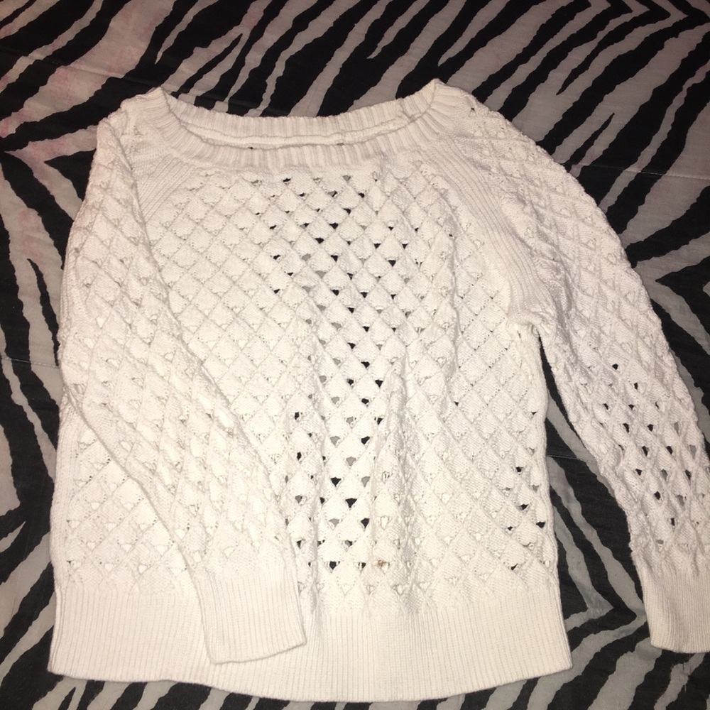 White knit/lace crop top